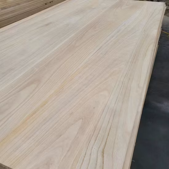 China Pao Tong Paulownia Painel colado com borda de madeira Tábuas de Paulownia para venda